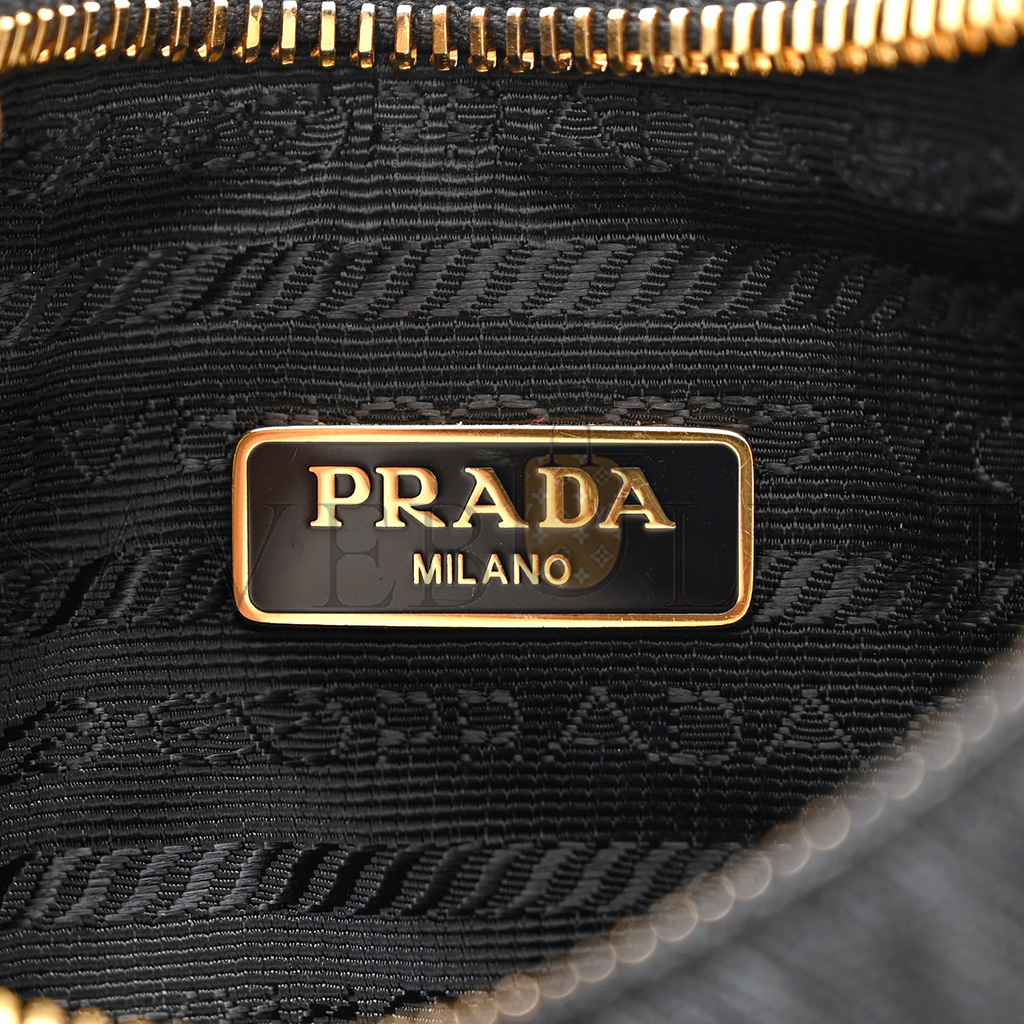 PRADA SAFFIANO LUX RE-EDITION 2005 SHOULDER BAG BLACK (22*17*6cm)