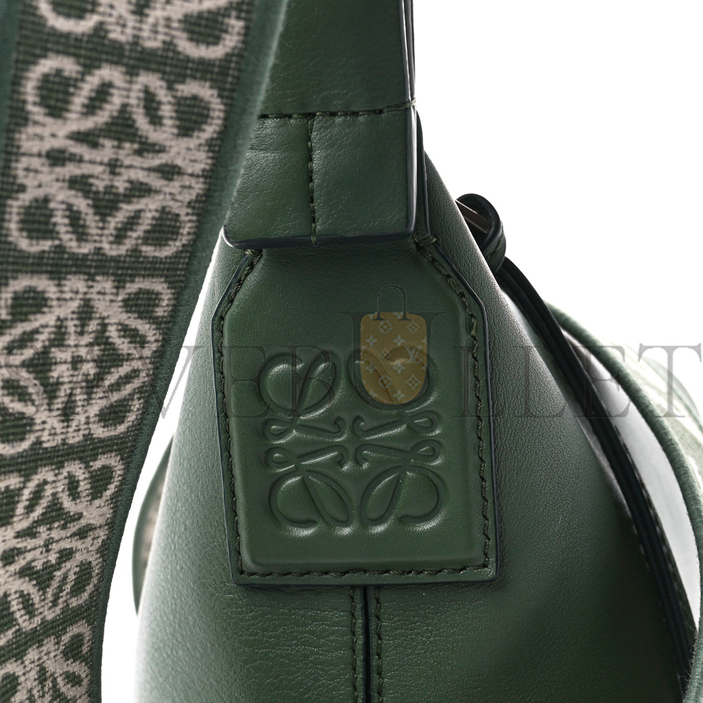 LOEWE SUPPLE SMOOTH CALFSKIN JACQUARD CUBI CROSSBODY BAG GREEN (33*29*17cm)